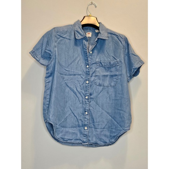 Levi's Tops - Levis Womens Short Sleeve Lyocell Chambray Button Down Shirt Blue Light Wash M